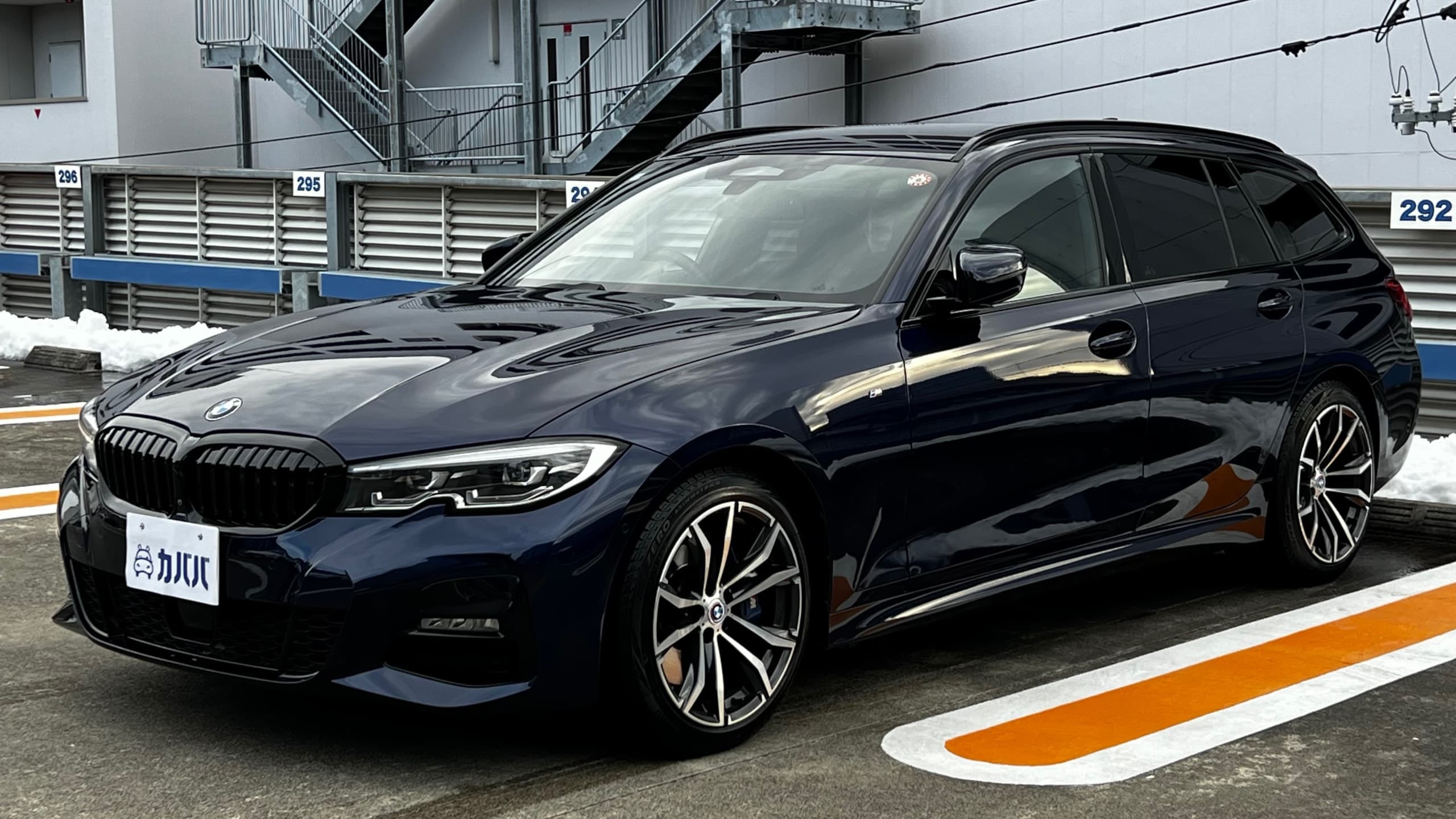 320d xDriveツーリング Mスポーツ