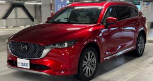 CX-8 レッド 左正面