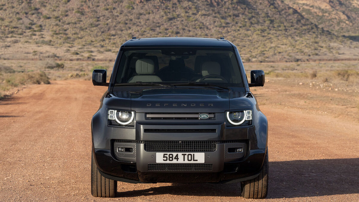 002_DEFENDER_25MY_130_V8-