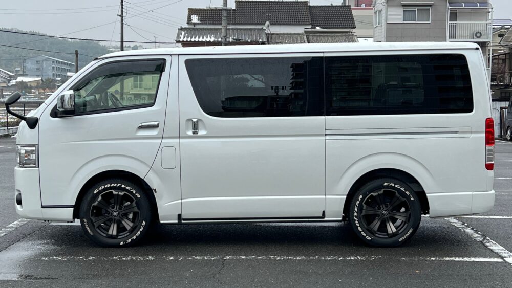 ハイエース