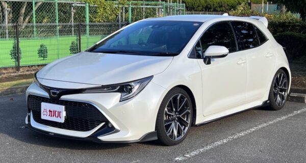 カローラスポーツ