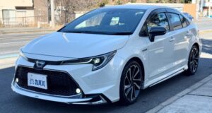 カローラセダン